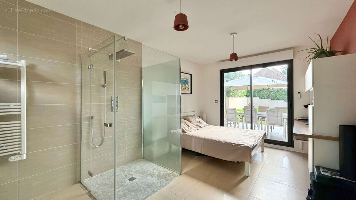 Maison à SAINTRY-SUR-SEINE