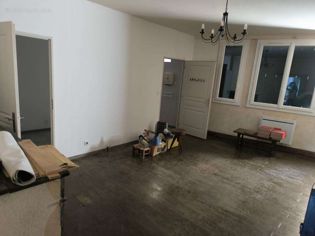 Maison de village + terrasse - photo 3