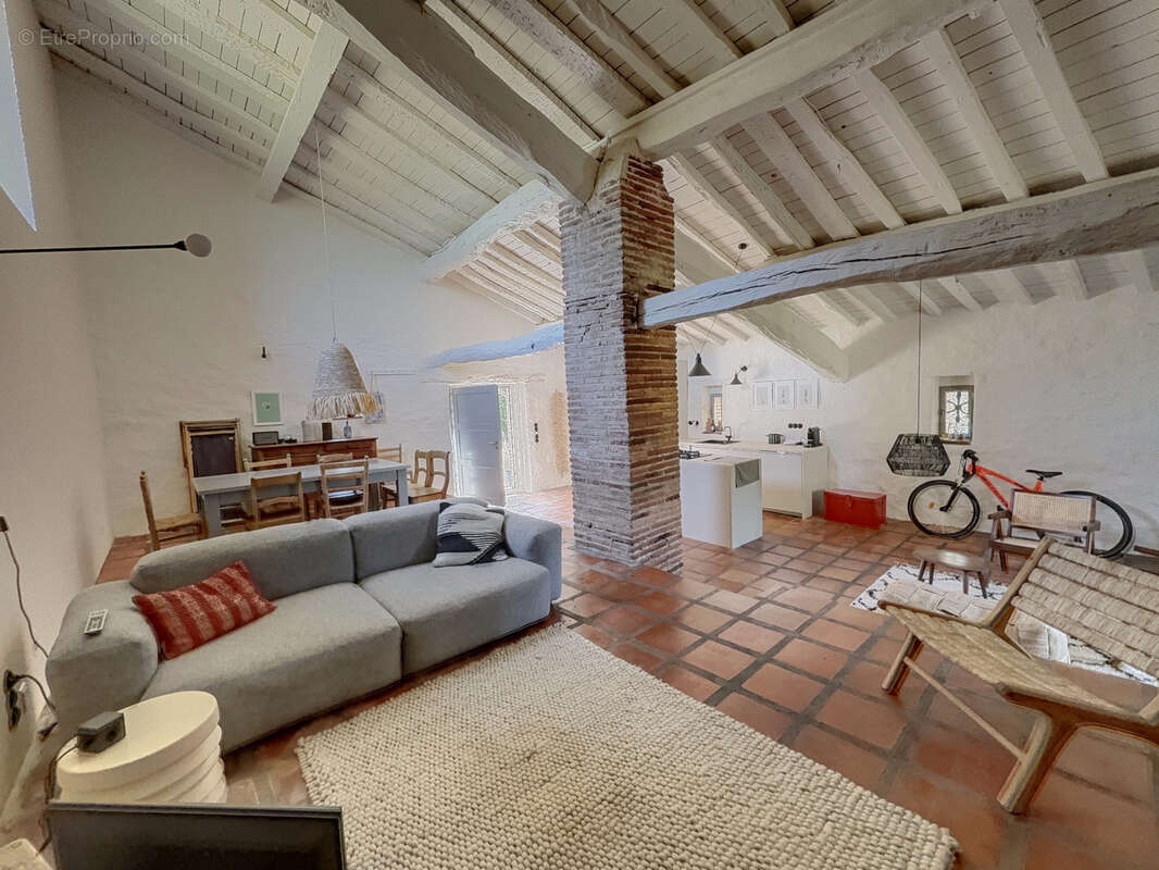 Maison à CALMEILLES