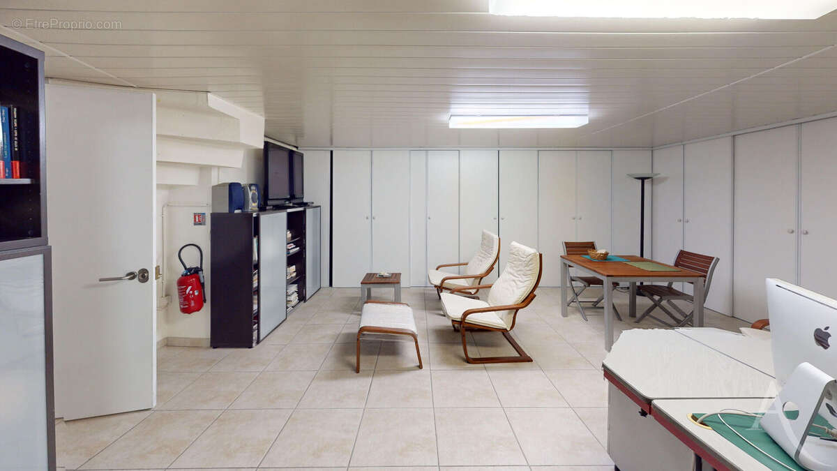 Commerce à MONTREUIL