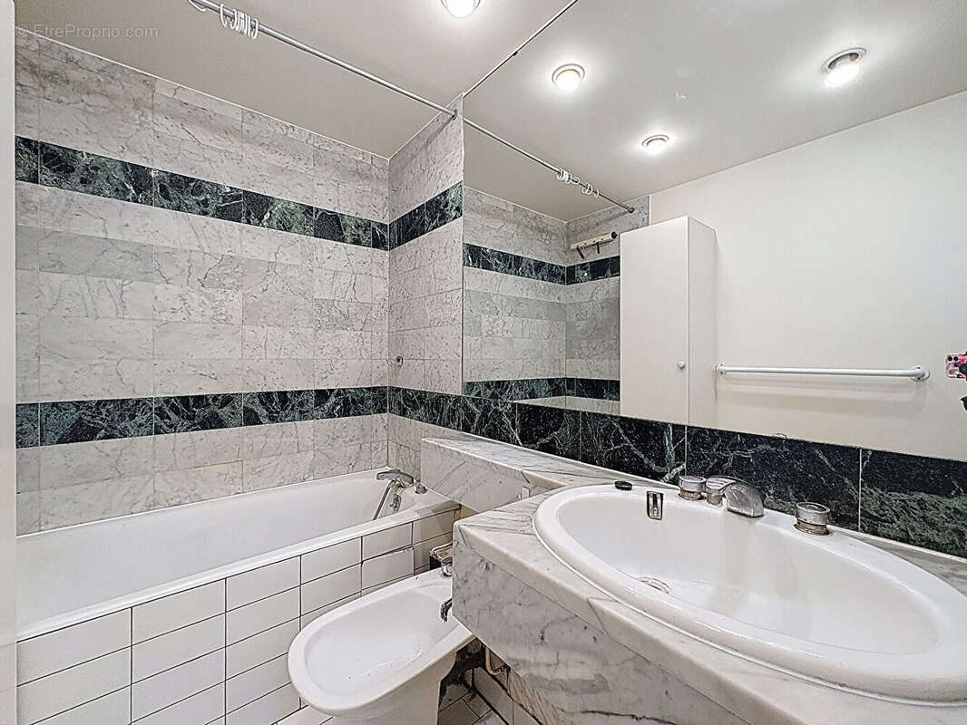 Appartement à SURESNES