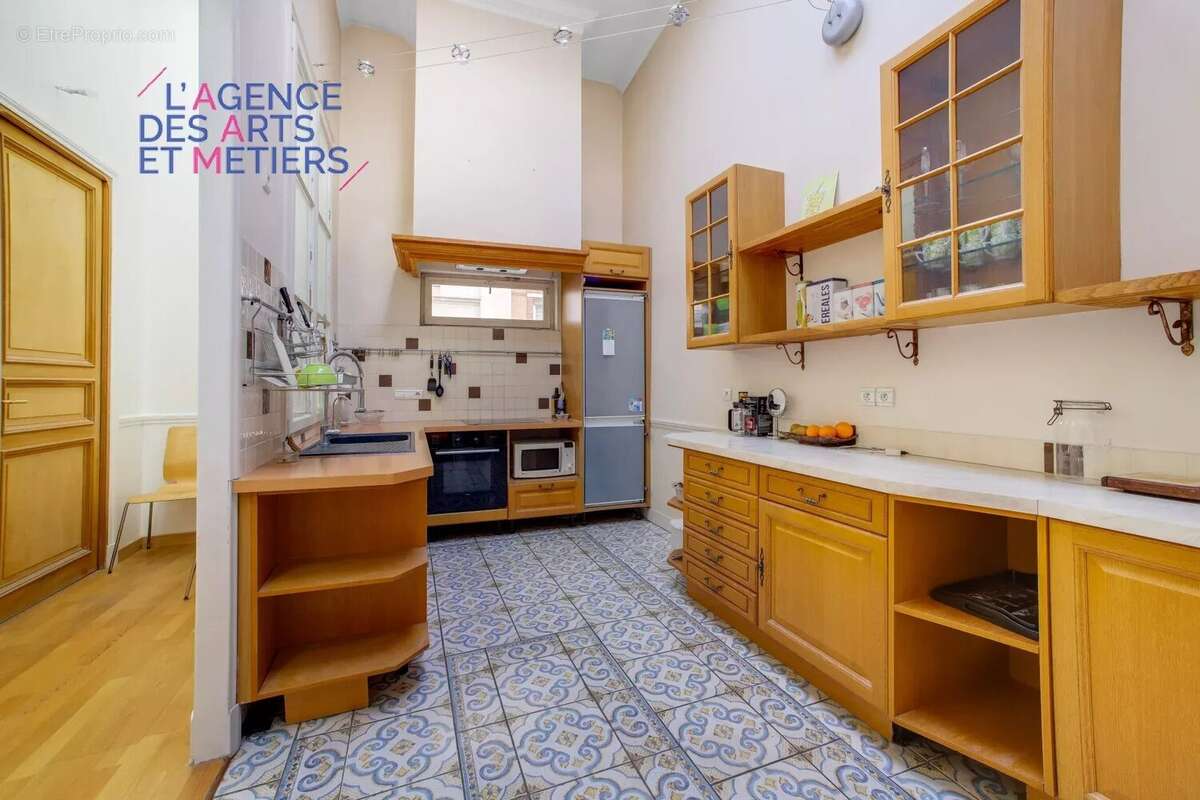 Appartement à PARIS-3E