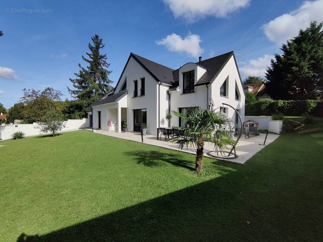Maison à VILLIERS-SAINT-FREDERIC