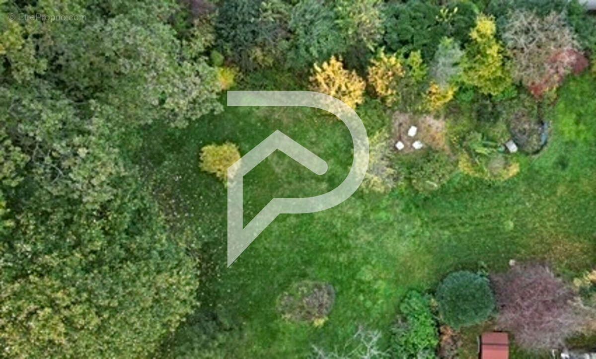 Terrain à VILLENNES-SUR-SEINE