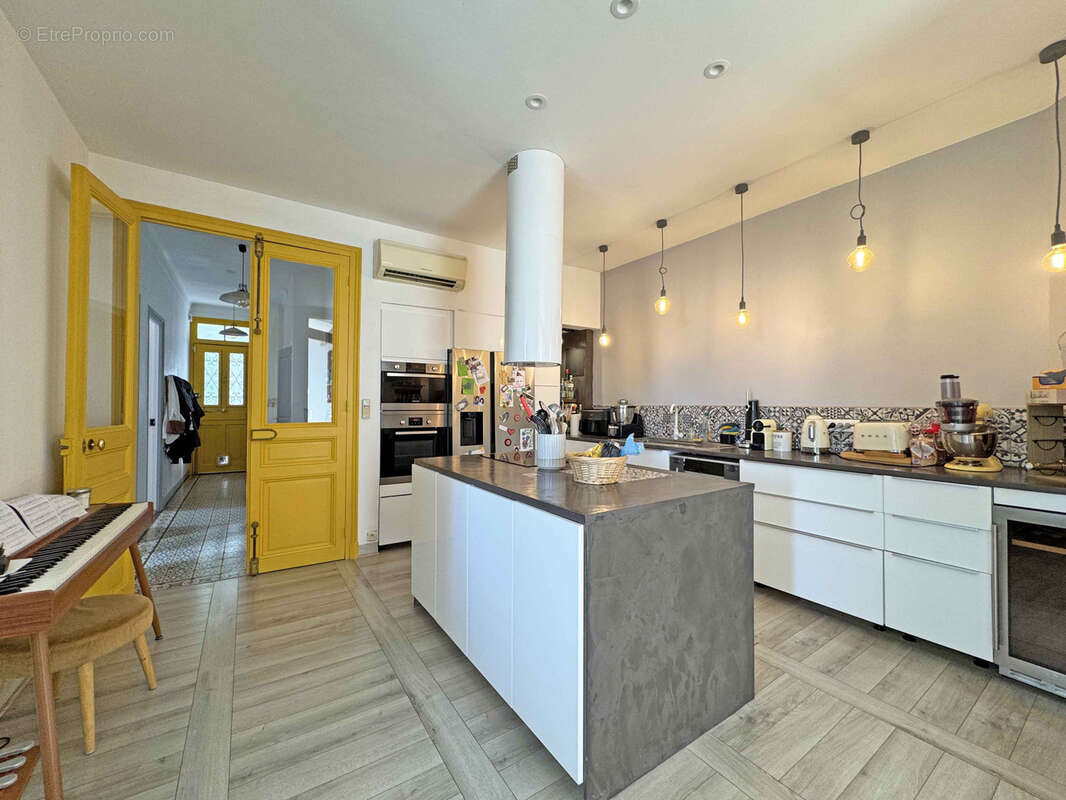 Vence - Villa rénovée avec jardin et appartement indépendant à proximité du centre-ville - photo 4