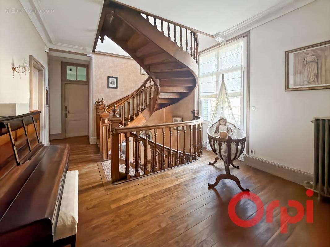 Maison à CHATEAUMEILLANT