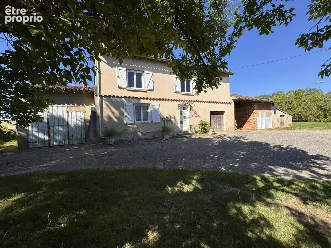 Maison à SAINT-JULIA