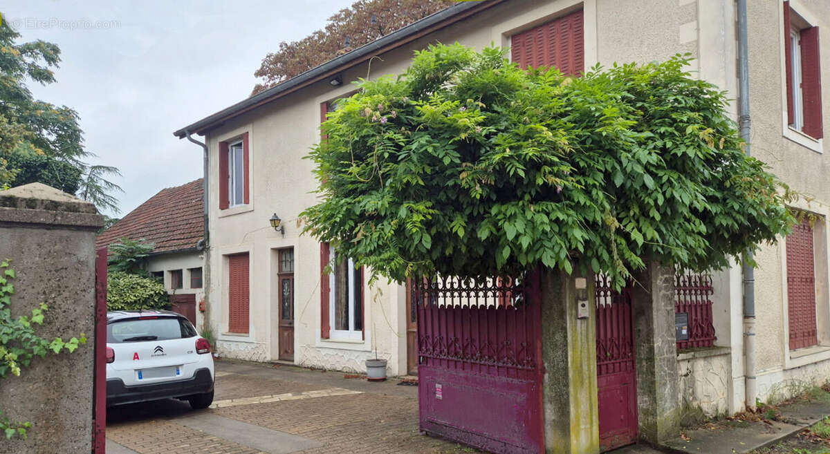 Maison à BRAGNY-SUR-SAONE
