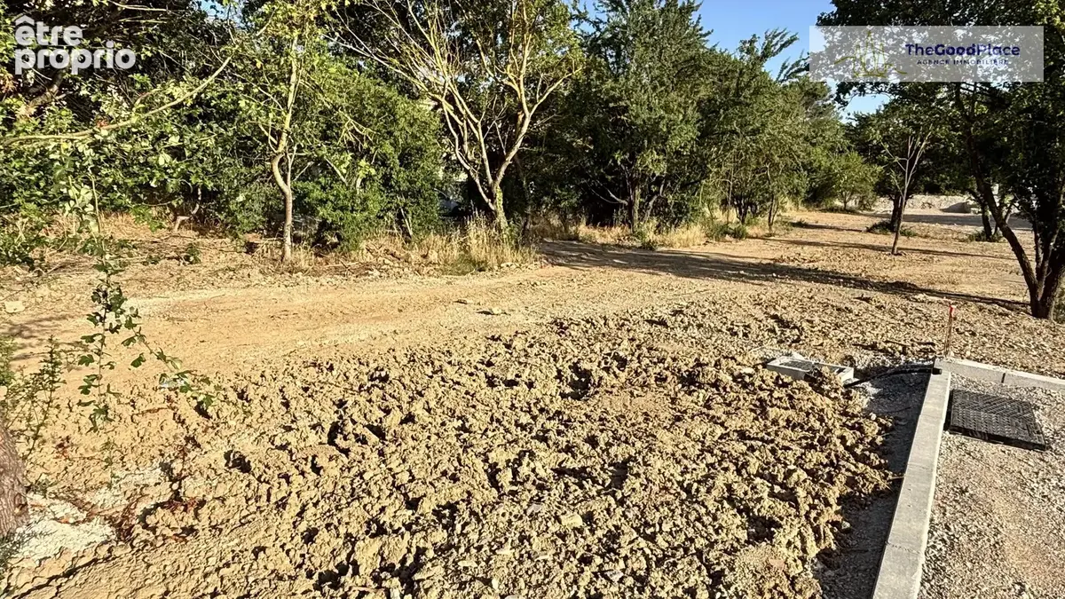 Terrain constructible FUVEAU 225 000€ - photo 2