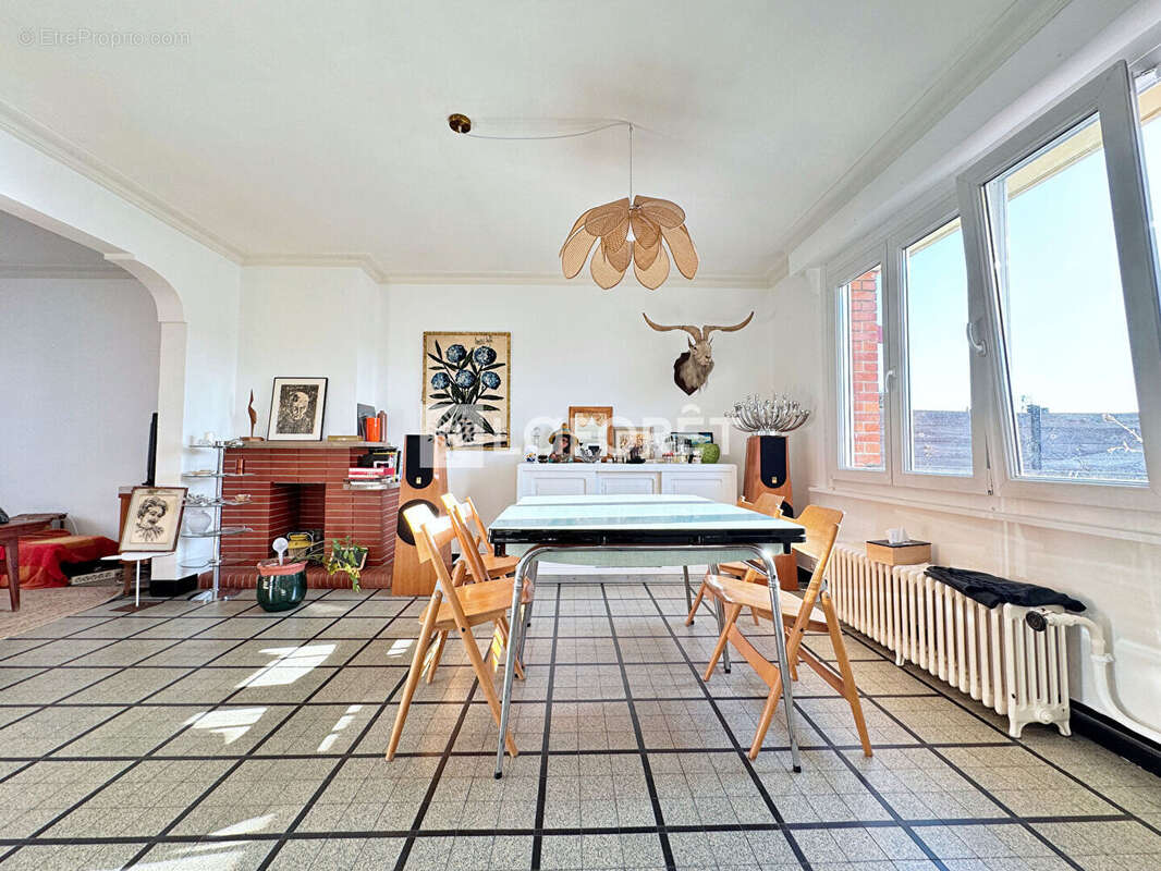 Maison à SIN-LE-NOBLE