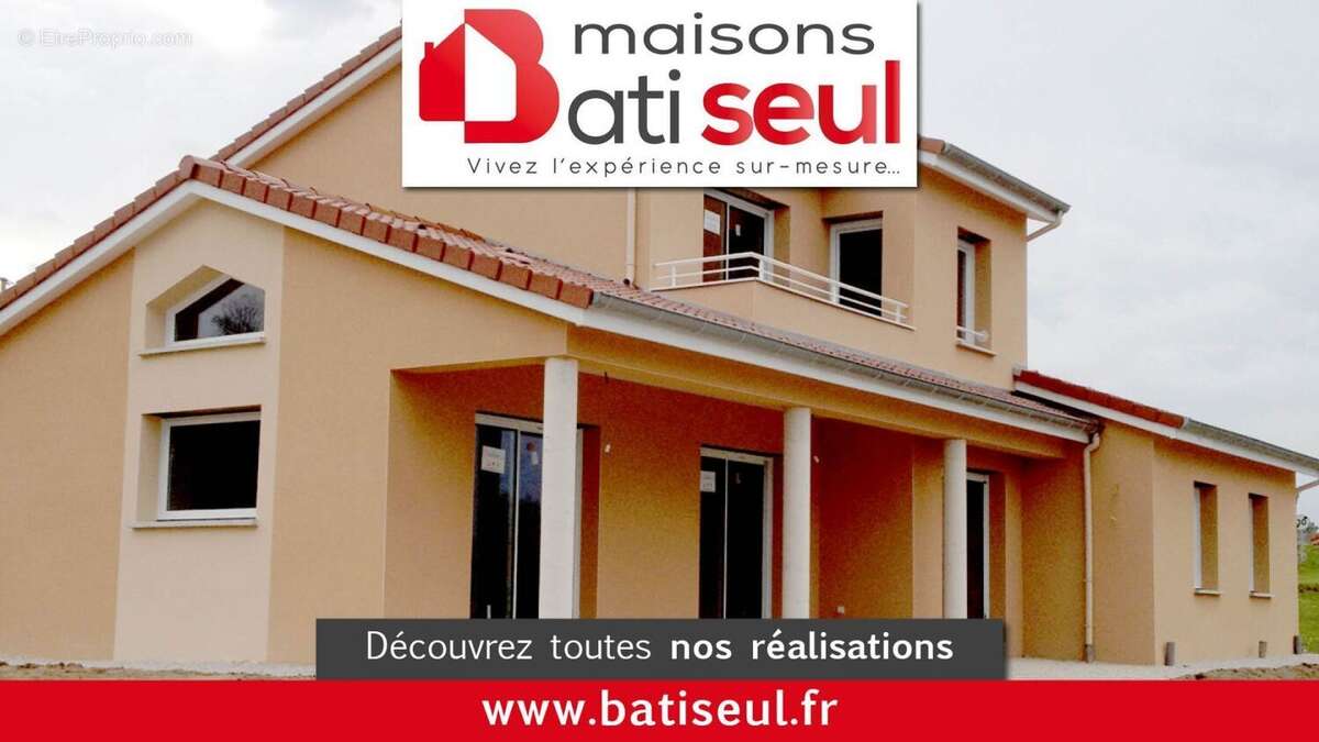 Terrain à SAINT-CYPRIEN