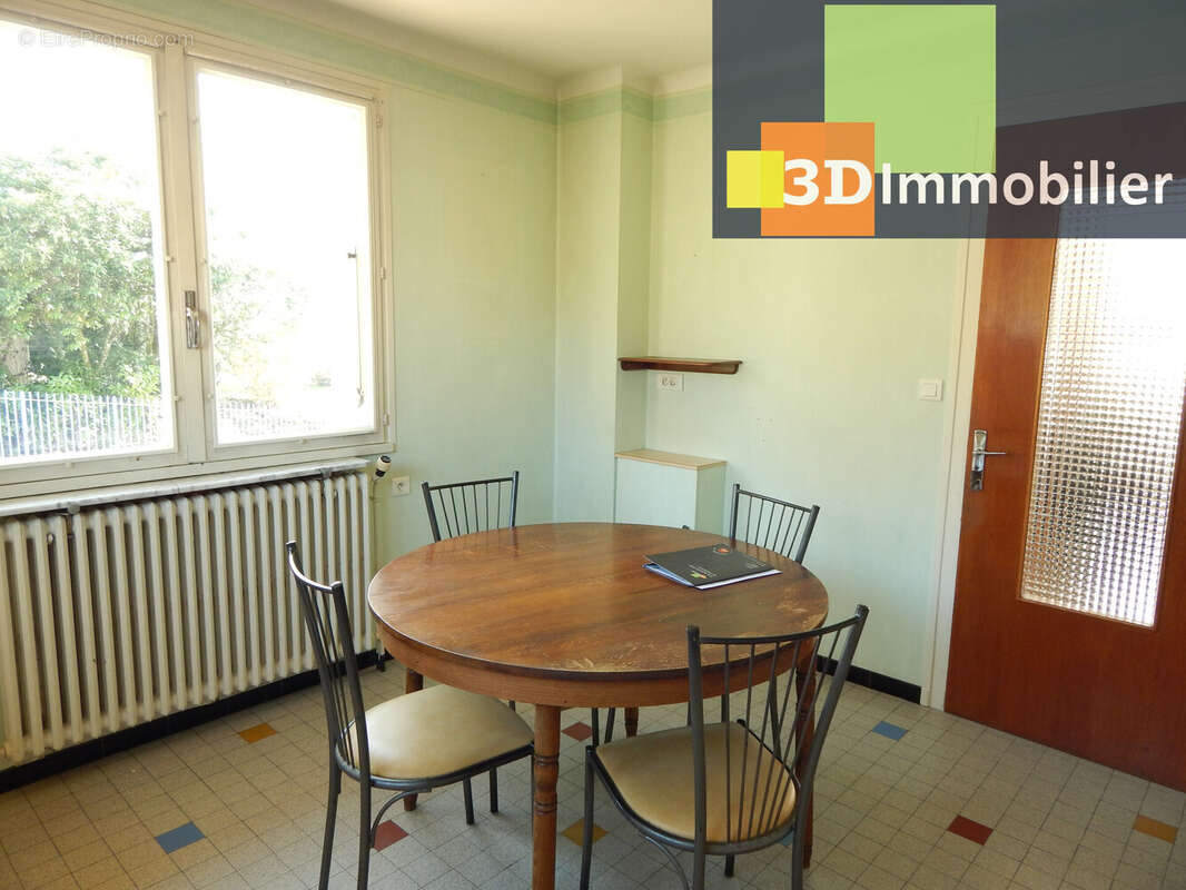 CUISINE AMÉNAGÉE 13.30 M² - Maison à LONS-LE-SAUNIER