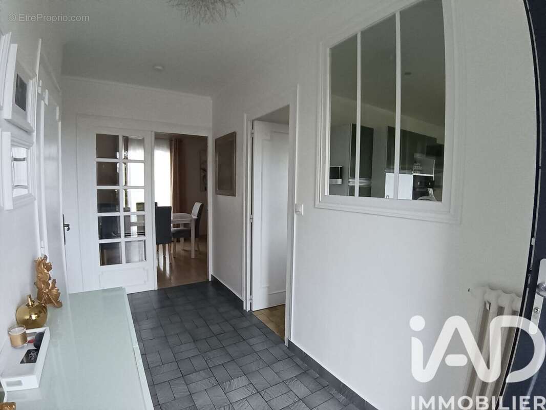 Photo 5 - Maison à LOUZY