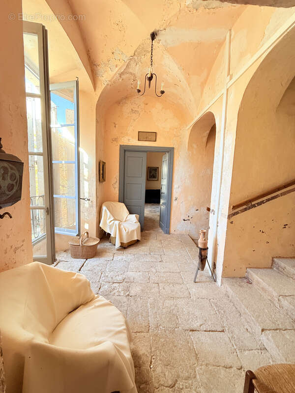 À vendre   Château de Rogues, un bien d'exception chargé d'histoire - photo 10