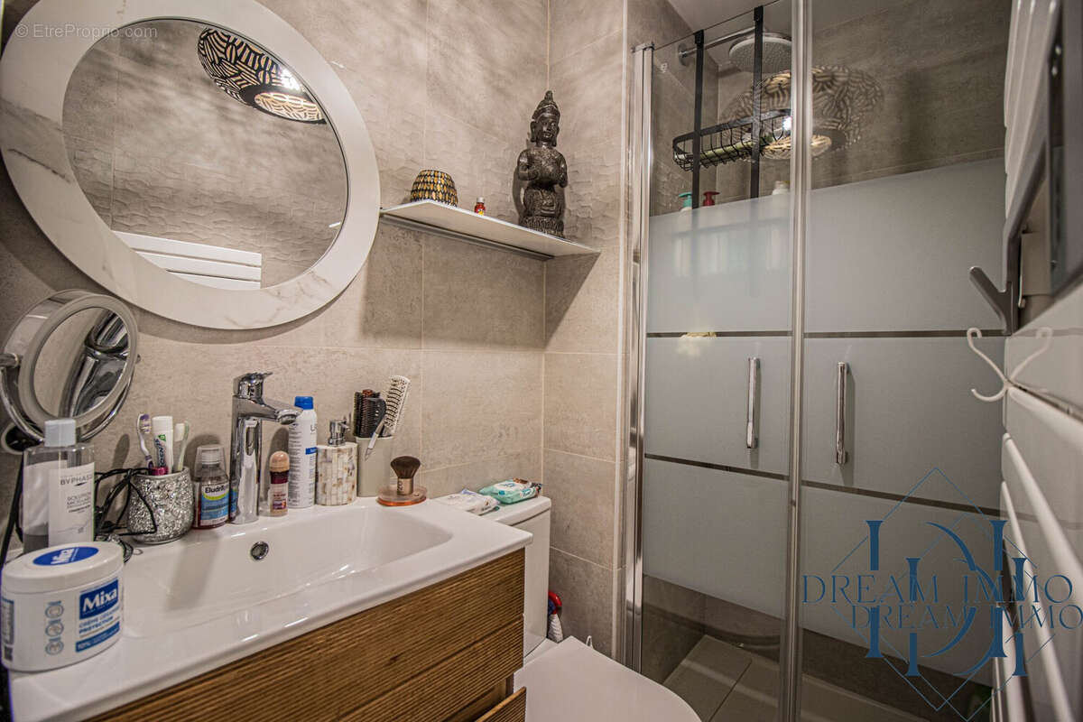 Appartement à MAUGUIO