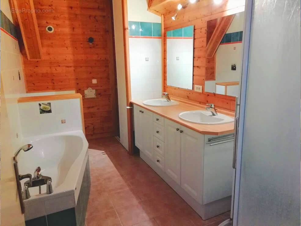 Maison à LA BEGUDE-DE-MAZENC