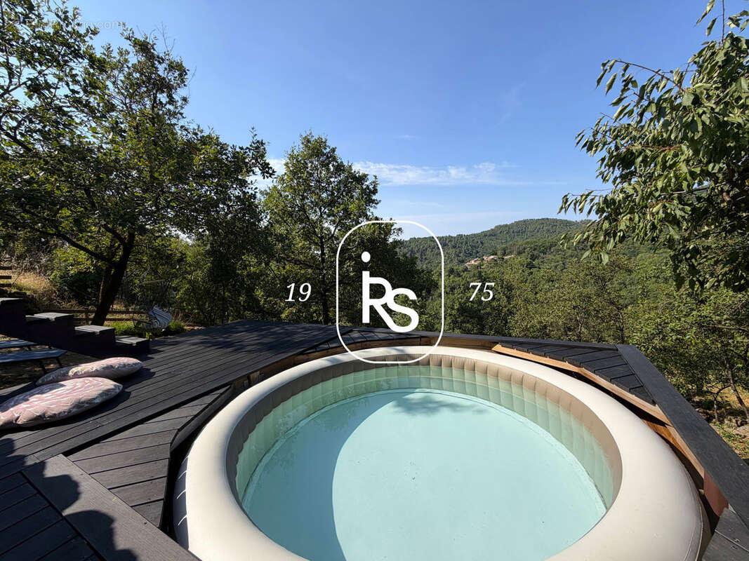 Maison contemporaine  de 112 m2 habitables avec dépendance 38 m2, vue panoramique et terrain de 4295 m2. - photo 17
