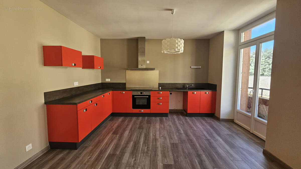 Appartement à SAINT-GENIEZ-D&#039;OLT