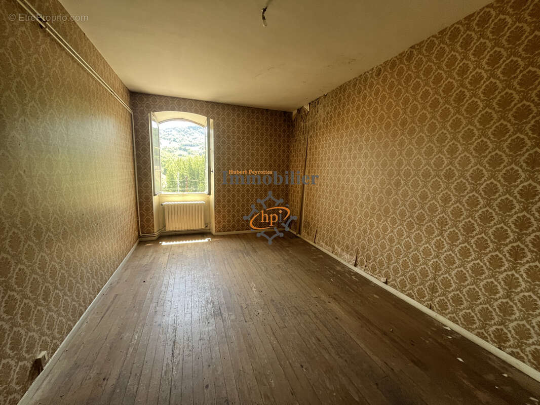 Vente immeuble à usage d'habitation composé de huit appartements Tournemire - photo 12