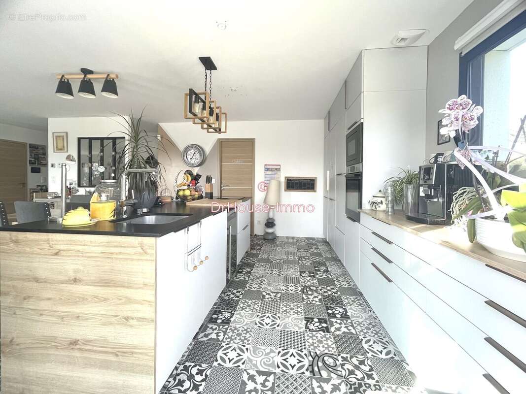 Maison à LA SALVETAT-SAINT-GILLES