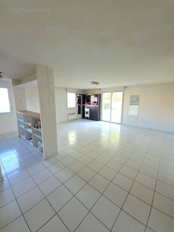 Appartement à FONBEAUZARD