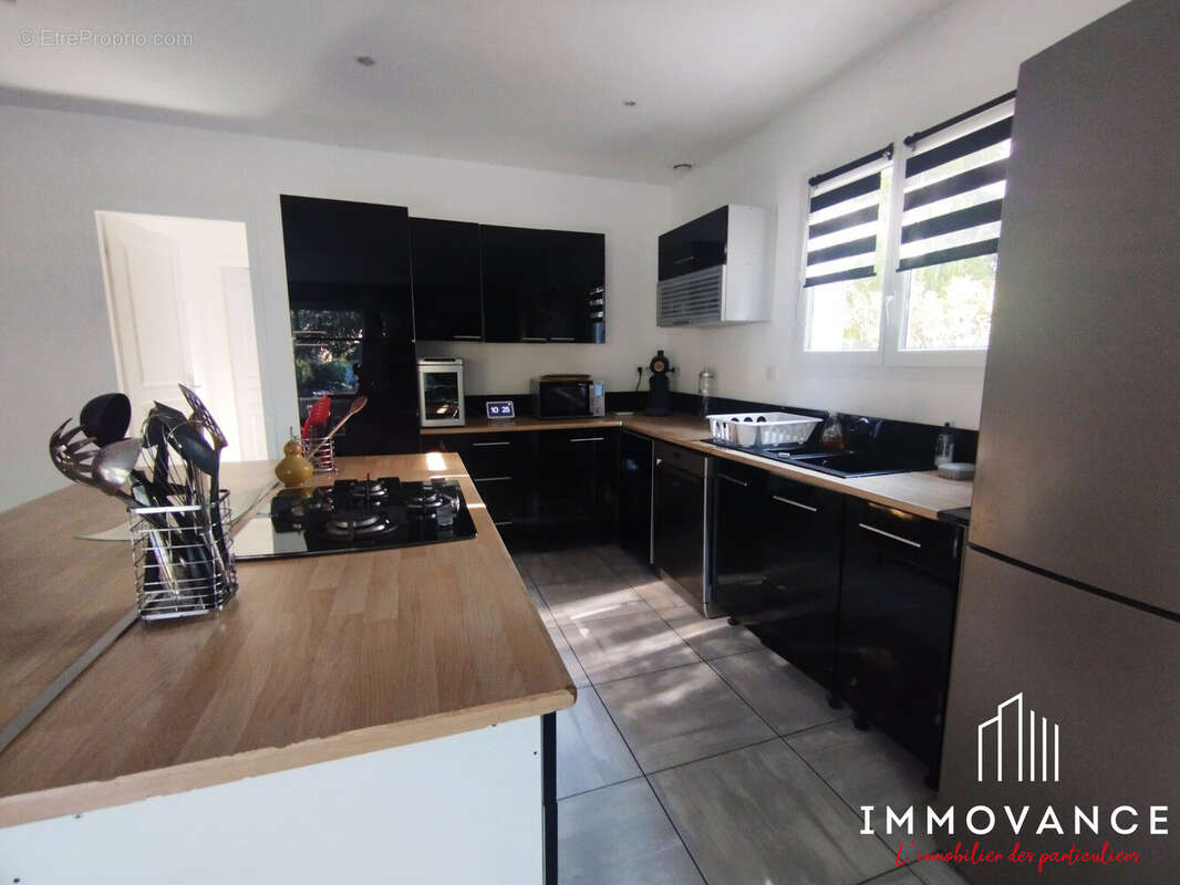 Maison à SAINT-MATHIEU-DE-TREVIERS