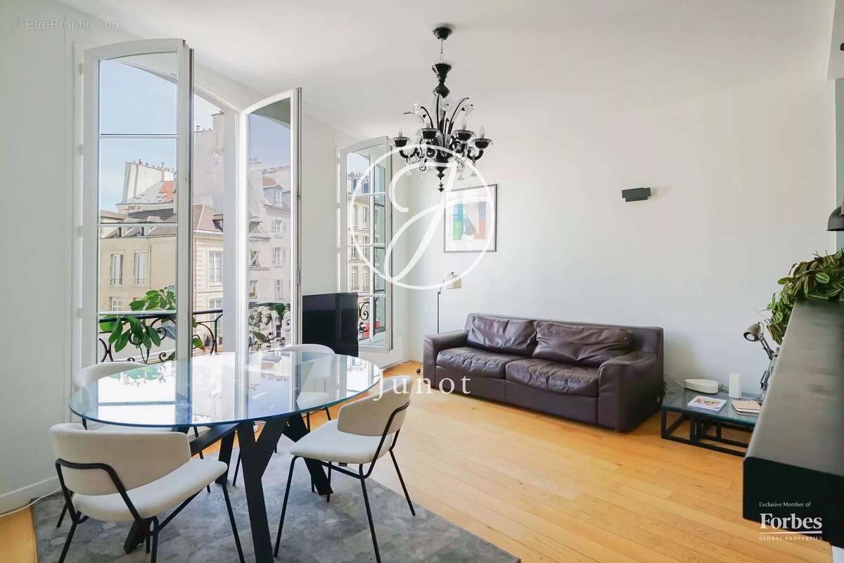 Appartement à PARIS-4E