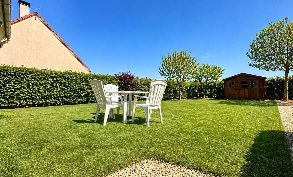 Maison à CHAMPROND-EN-GATINE