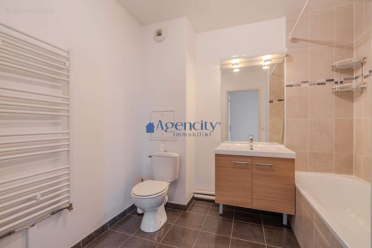 Appartement à LOGNES