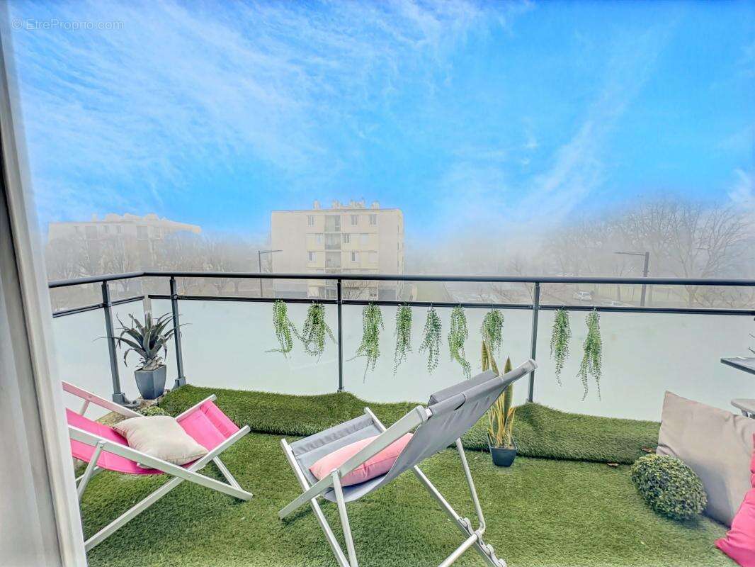 Appartement à CHENOVE