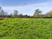 Terrain à SAINT-COULITZ