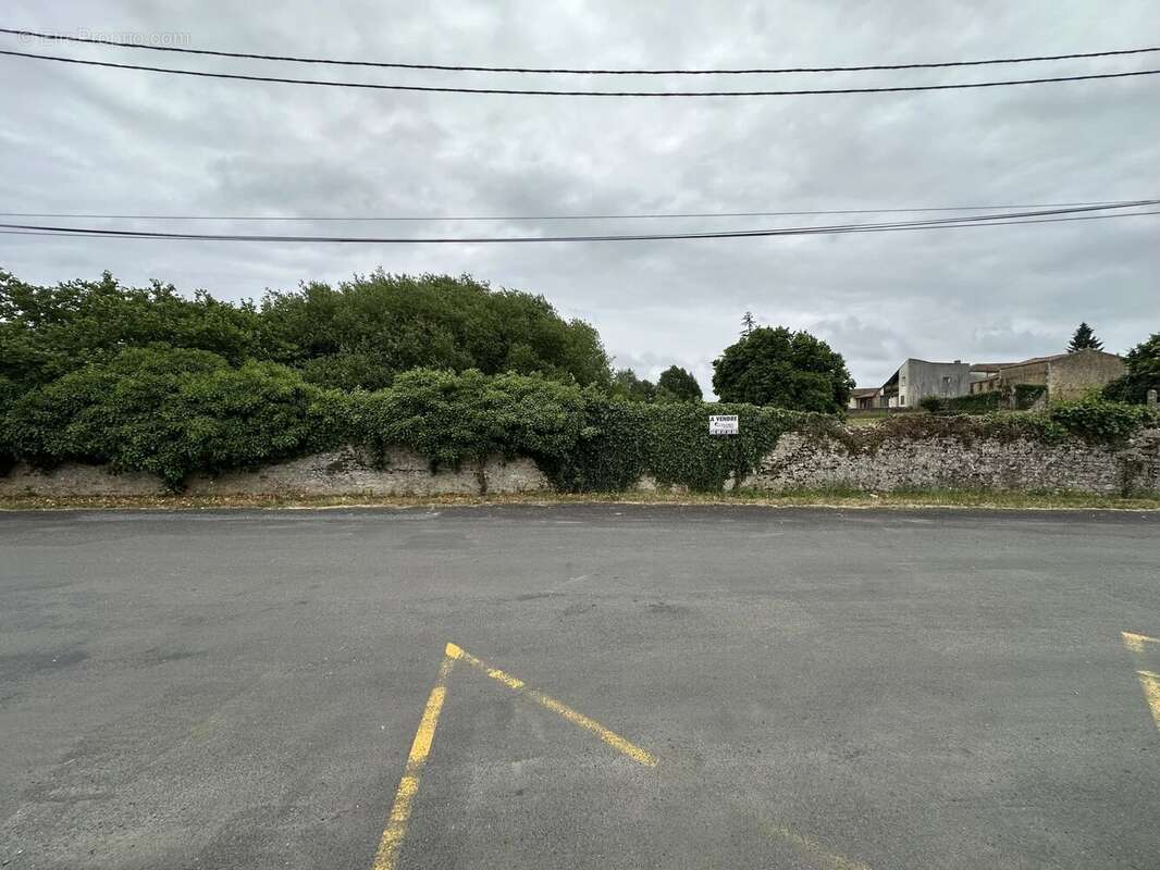 Terrain à SAINTE-VERGE