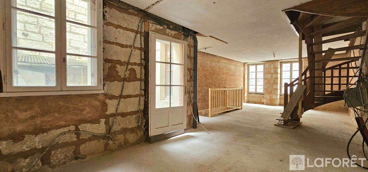 Appartement à SAINTES