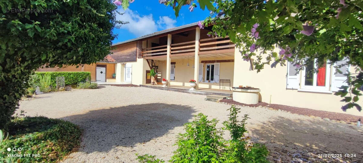 Maison à CONFRANCON