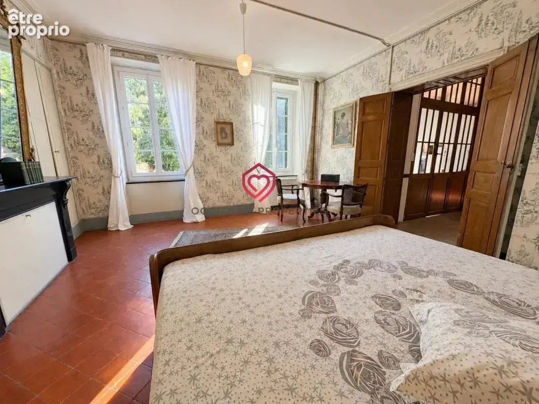 Maison de maître historique avec dépendances - photo 11