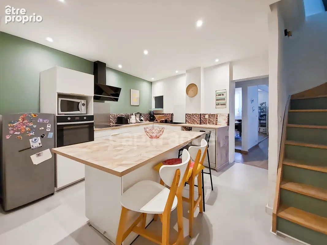 Appartement à vendre 5 pièces VILLENEUVE LES AVIGNON (30) - photo 4