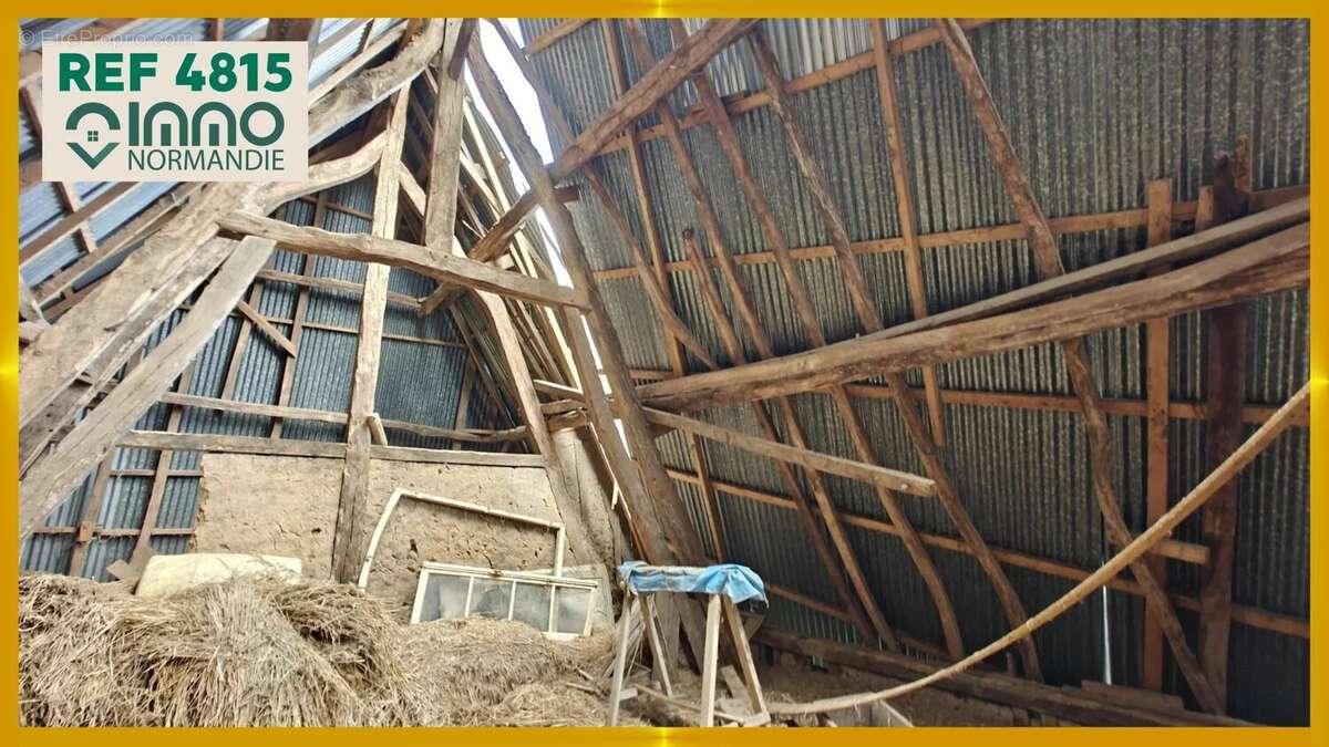 Maison à SAINT-CYR-DE-SALERNE