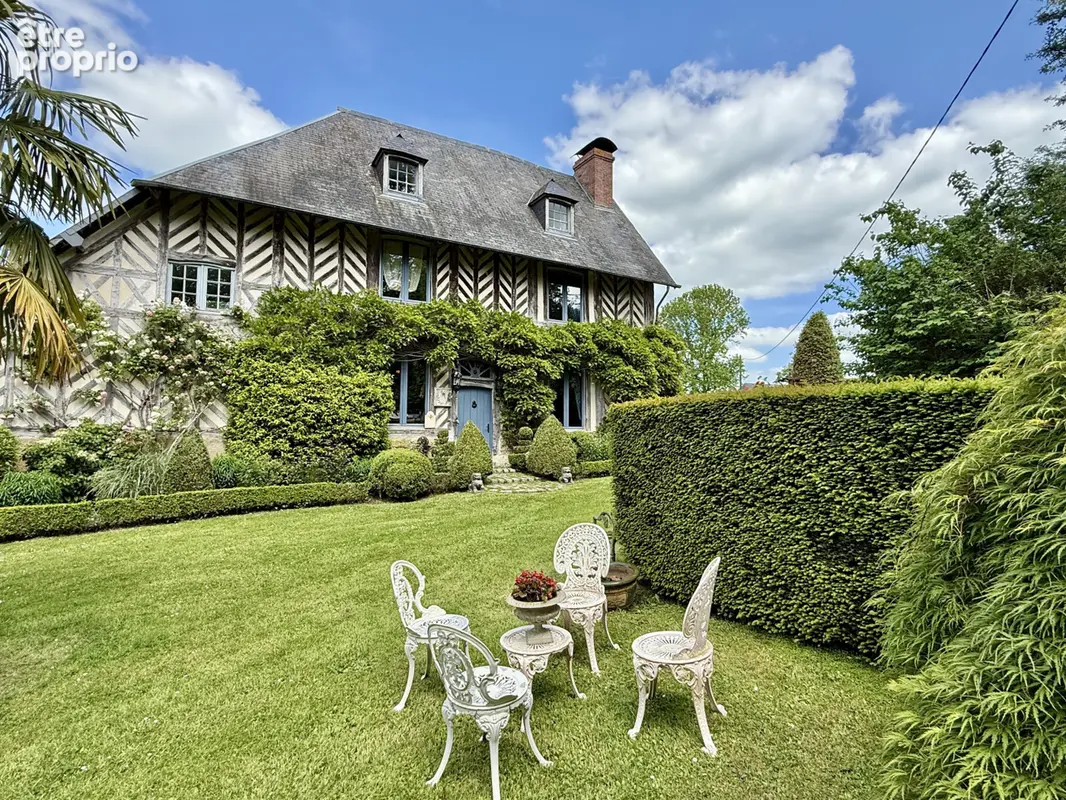 Photo Maison à Beaufour-Druval au prix de 995 000€