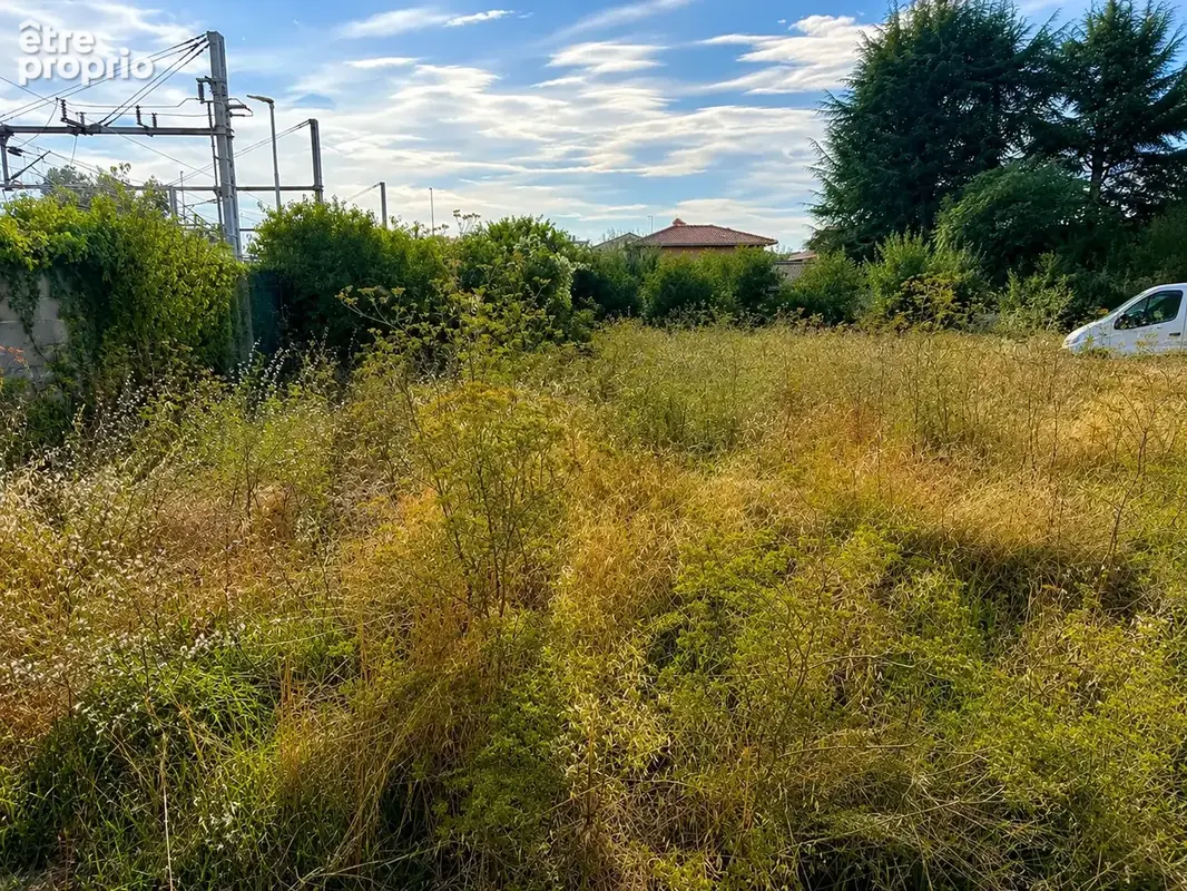 Terrain à SAINT-MARCELLIN