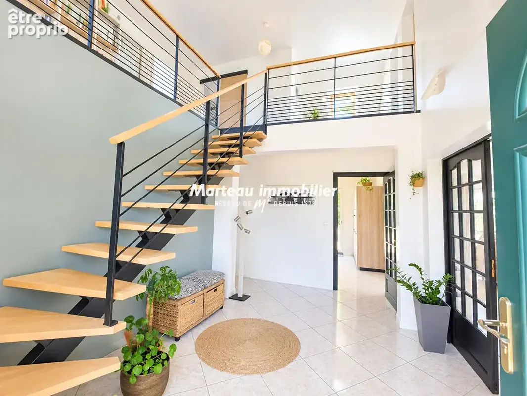 À vendre, superbe pavillon indépendant de plus de 210 m² avec piscine chauffée ! teloche 7 pièce(s) 213.39 m2 - photo 2