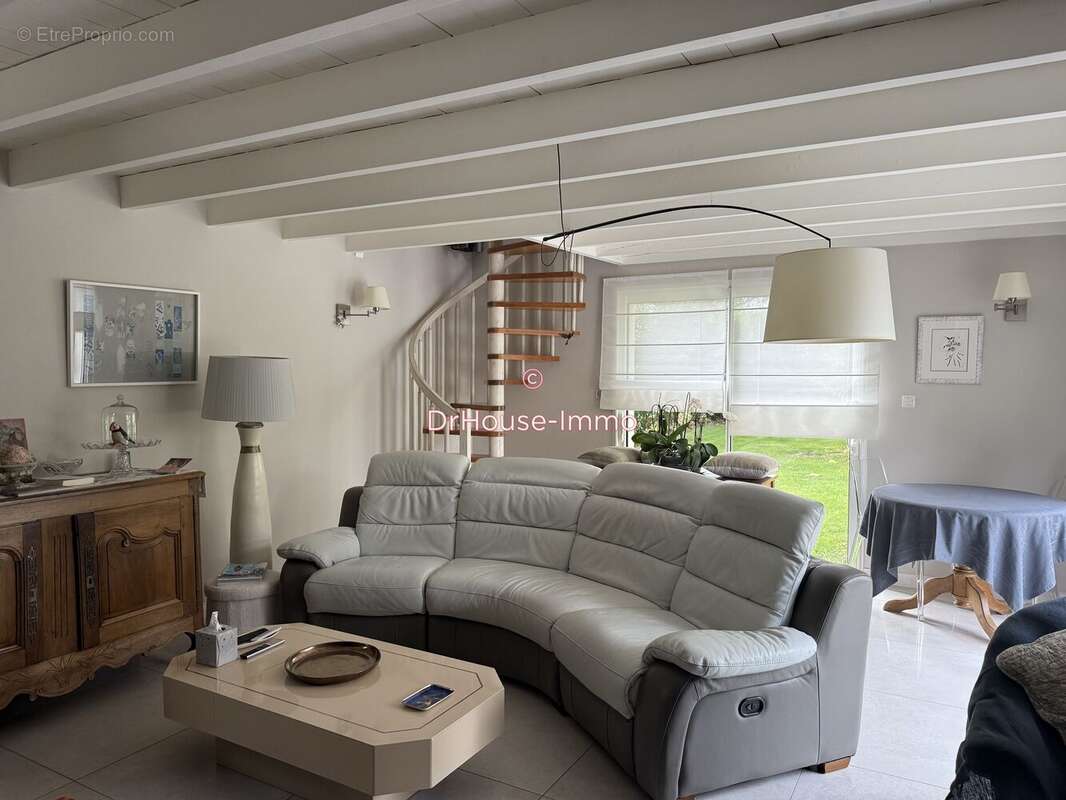 Maison à NAINTRE