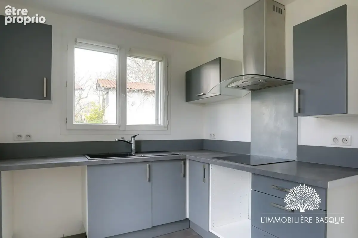 Maison 4 pièces 97 m² à vendre à Bassussarry (64200) - photo 7
