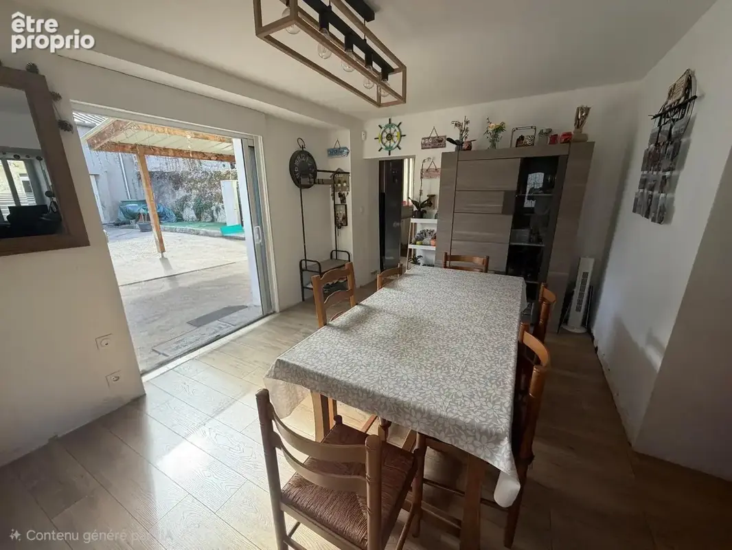 Maison de bourg familiale avec fort potentiel Saint-Laurent-de-la-Plaine (Sud Loire) - photo 2