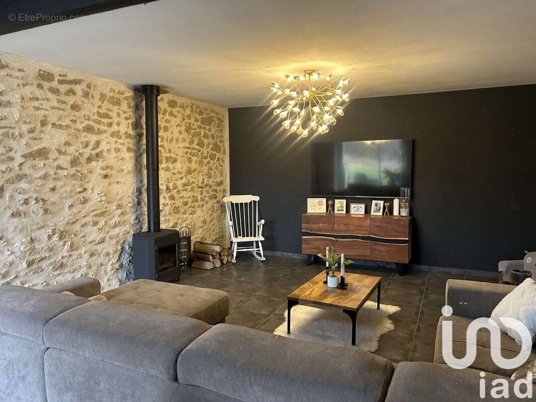 Photo 6 - Maison à SAINT-MARTIAL-DE-VALETTE