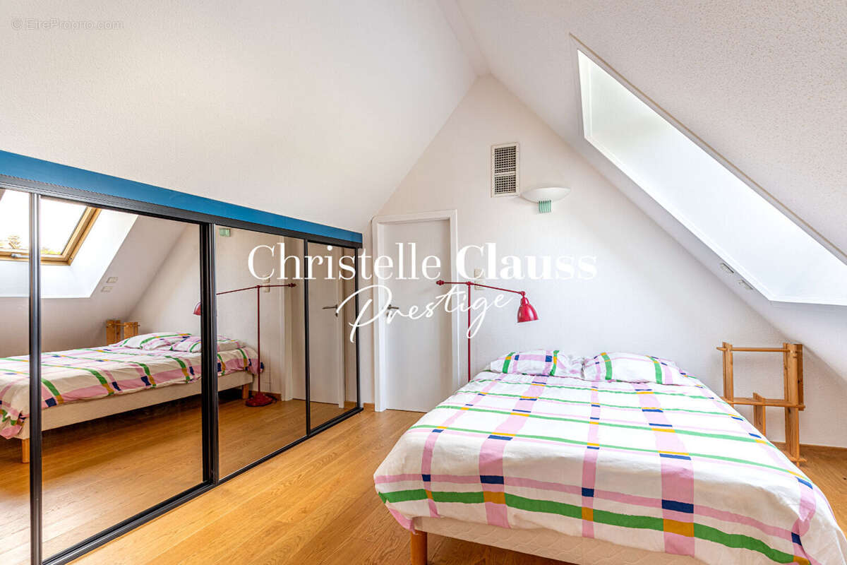 COLMAR QUARTIER SUD / Maison d'Exception avec Piscine & Spa sur 10 Ares - photo 24