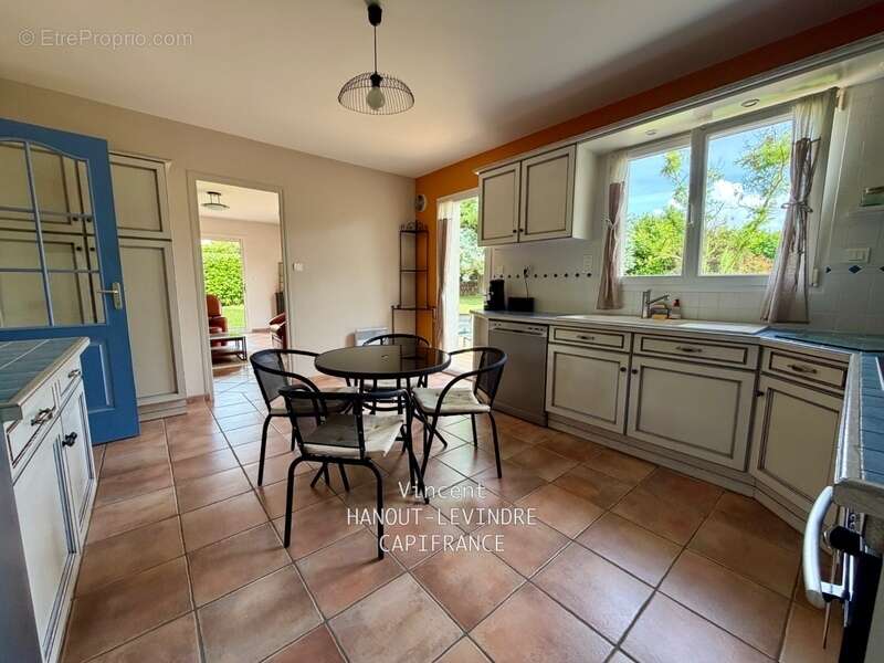 Maison familiale de 146 m² à Tiercé – 5 chambres, jardin sans vis-à-vis, Centre ville et gare à pied - photo 30