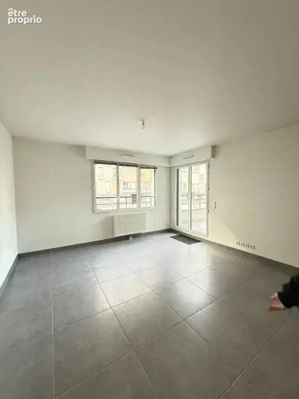 Beau studio - Immeuble récent - photo 5