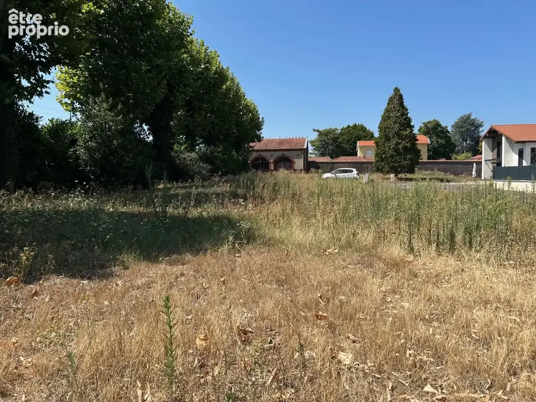 Photo Terrain à Saint-Chamond au prix de 195 000€