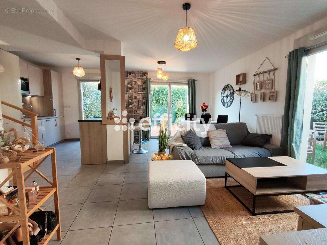 Appartement à CHASSIEU