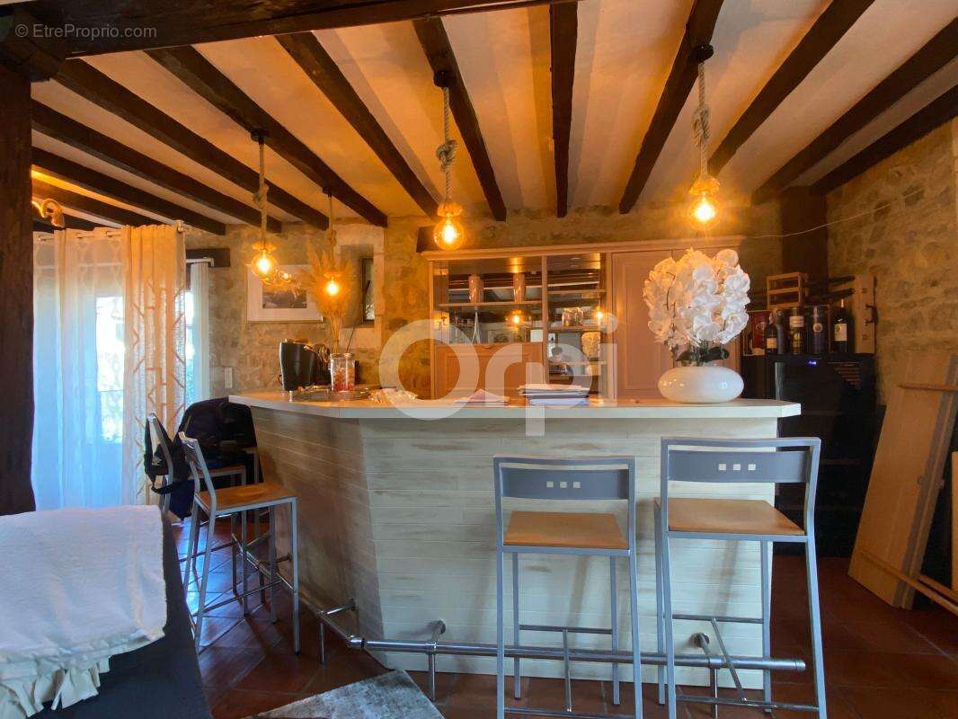 Maison à TERRASSON-LAVILLEDIEU